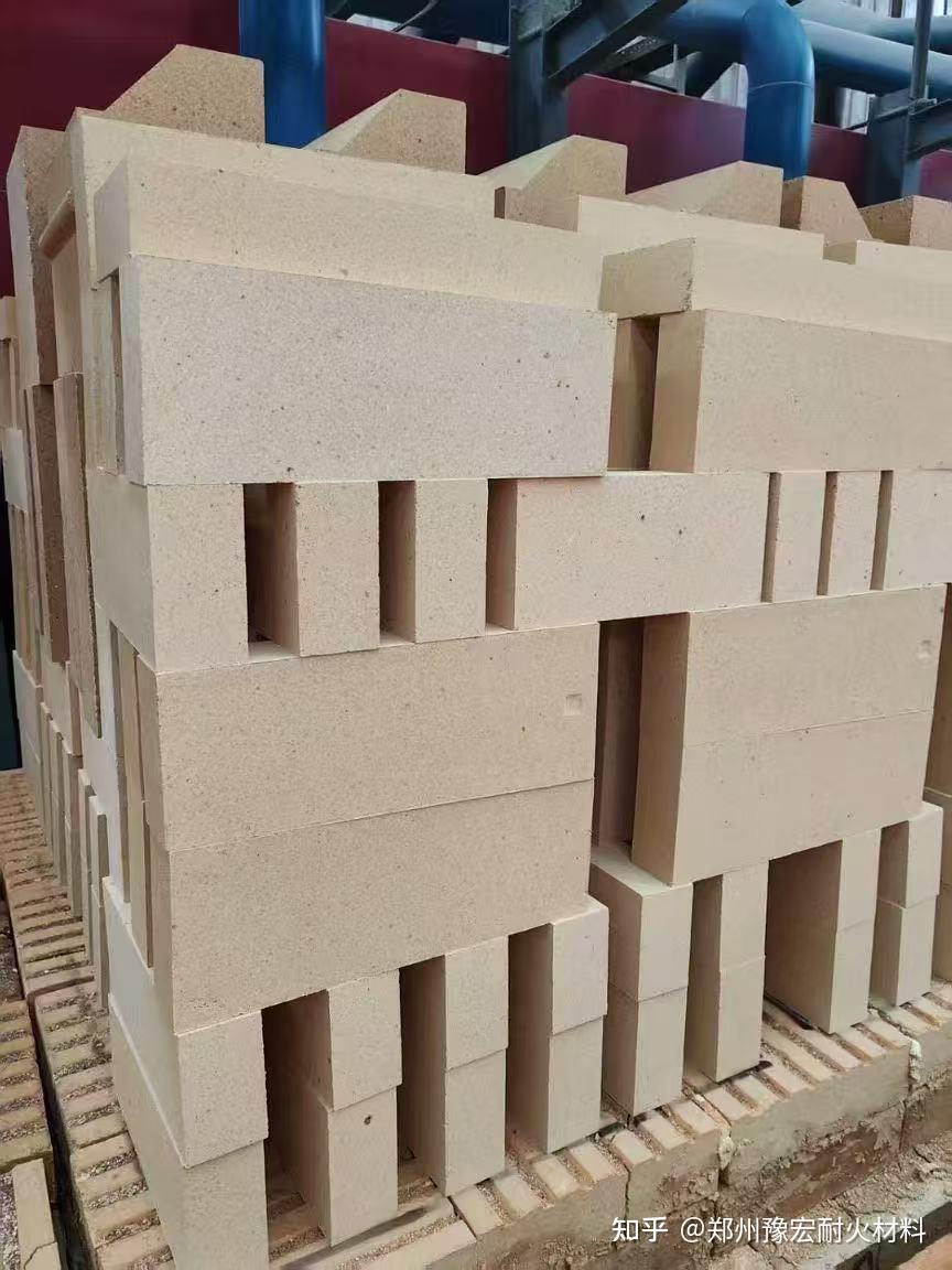 礦熱電爐用耐火材料